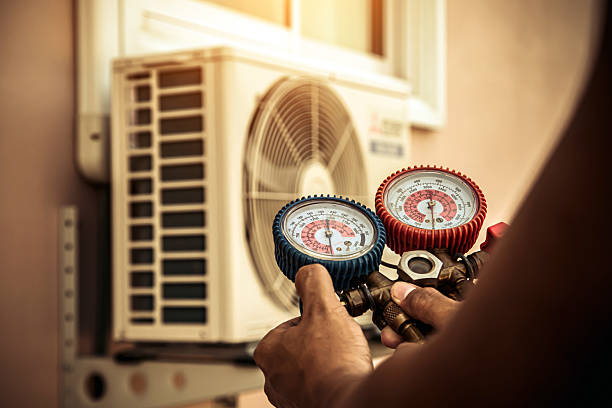 Professional Air Conditioning Service technician working in Bloomfield, NJ